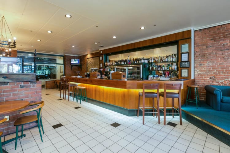 Port O Call Bar